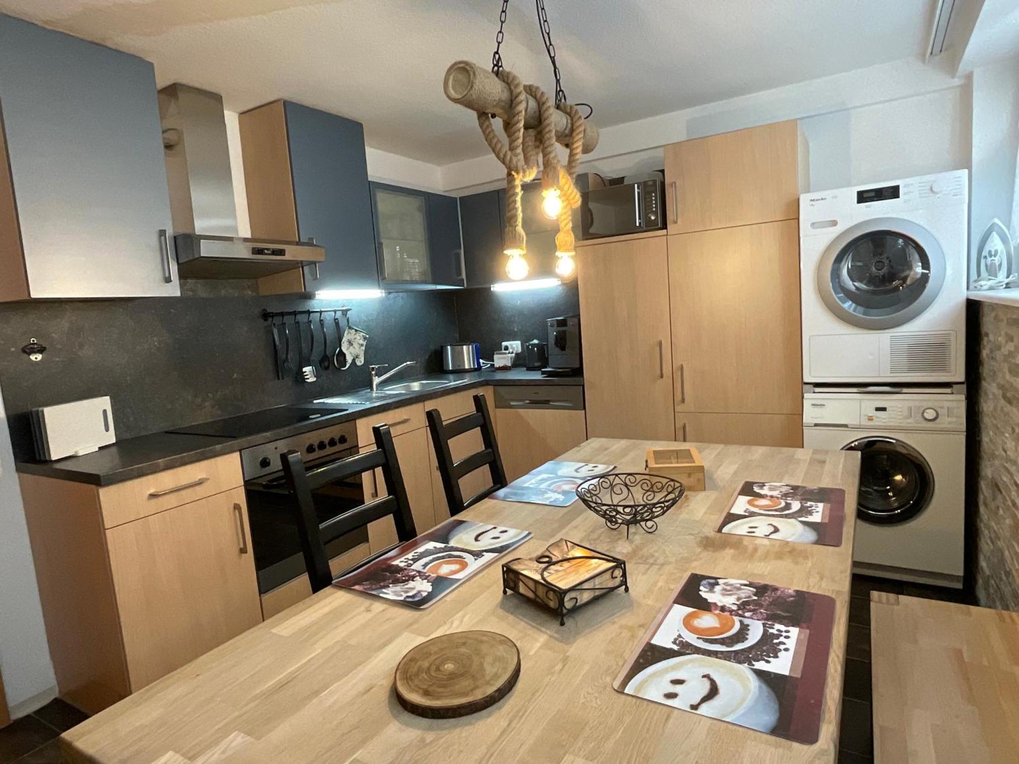 Messe-Apartment, 4 Schlafzimmer, 80 Qm, Garten - 6 Km Zur Messe, Verkehrsguenstig, Ruhig, Parkplaetze Nürnberg Eksteriør billede